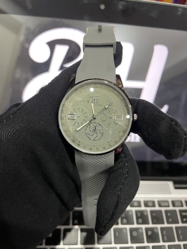 beautiful gents watch