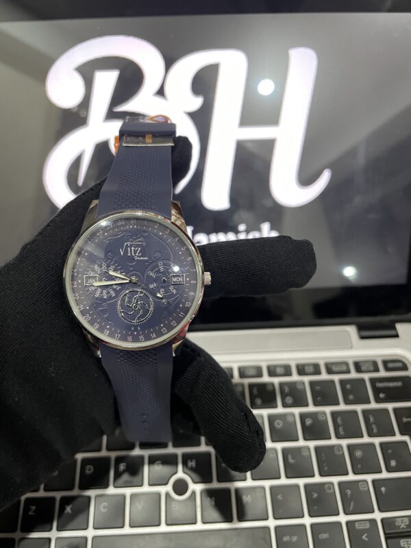 beautiful gents watch